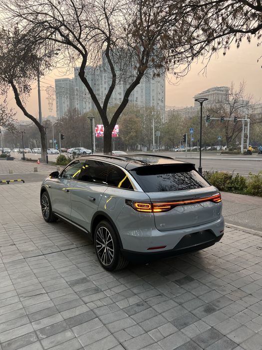 LeapMotor C11 HYBRID Smart Eng Full