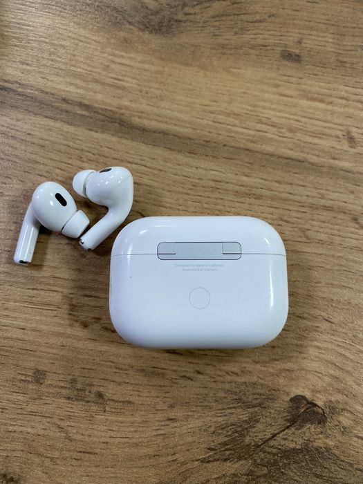 AirPods pro 2 Baitimes
