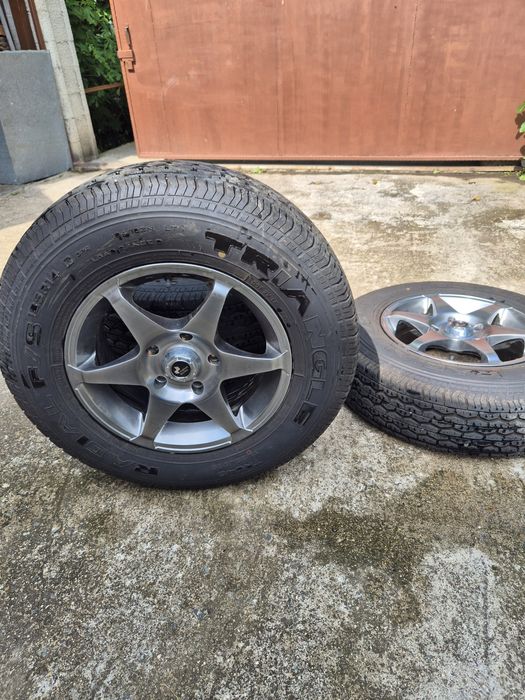 Джанти с гуми за платформа, ремарке