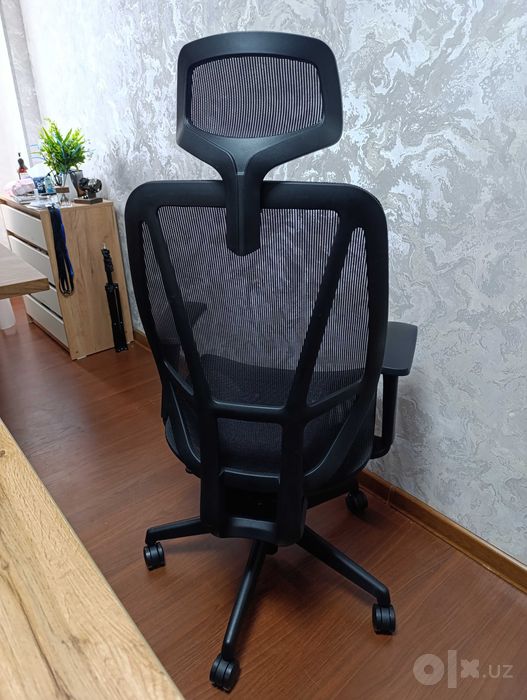 Продам офисное эргономичное кресло ERGO ROWE