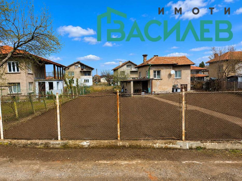 Продава КЪЩА област Перник, с. Студена