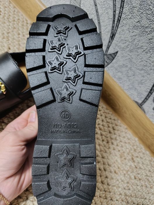 Туфли лоферы 39р новые