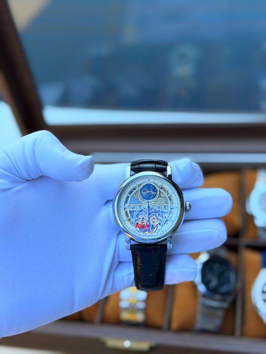PATEK PHILIPPE — Premium mechanical watch