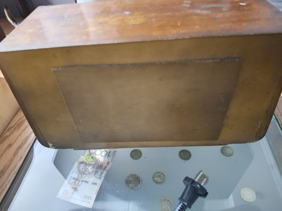 Продам часы янтарь