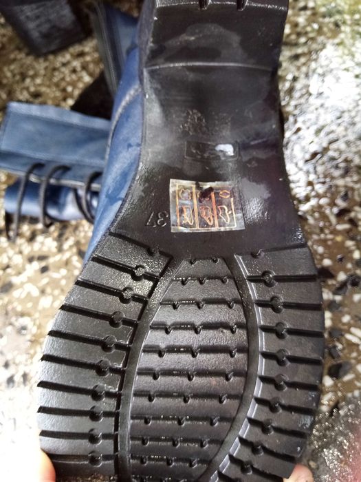 Ботушки със ток..