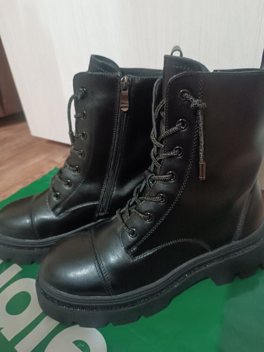 Зимние ботинки женские