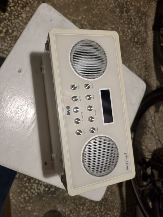 Vand radio stand de  incarcare Iphone