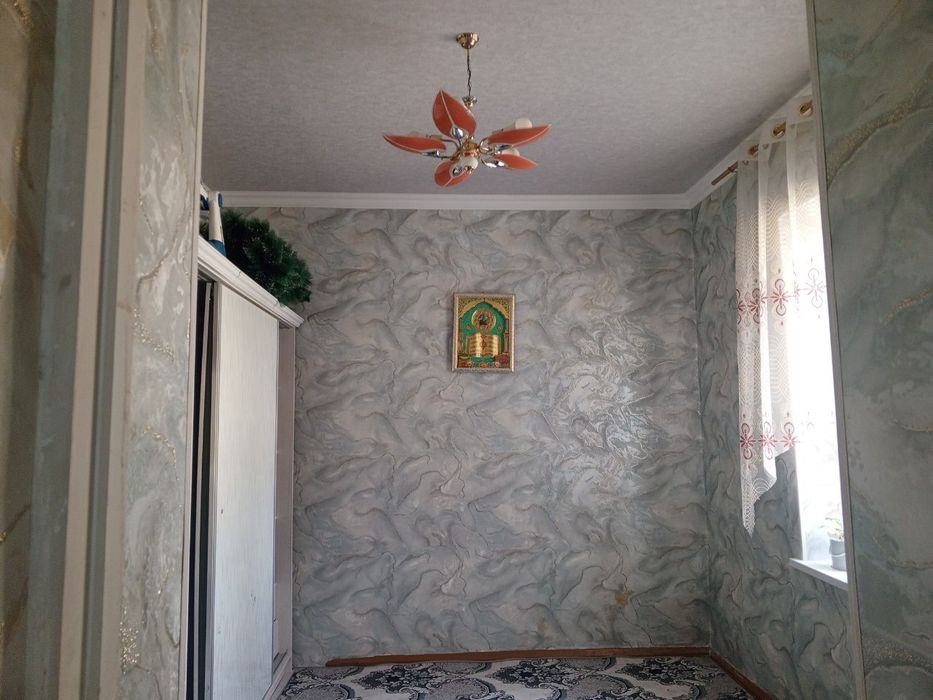 Уй 5 хонале сотилади