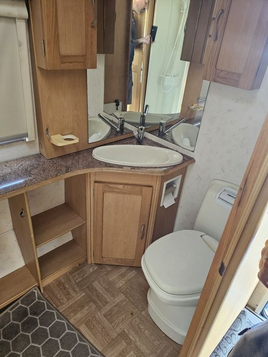 Rulota Elddis avanti