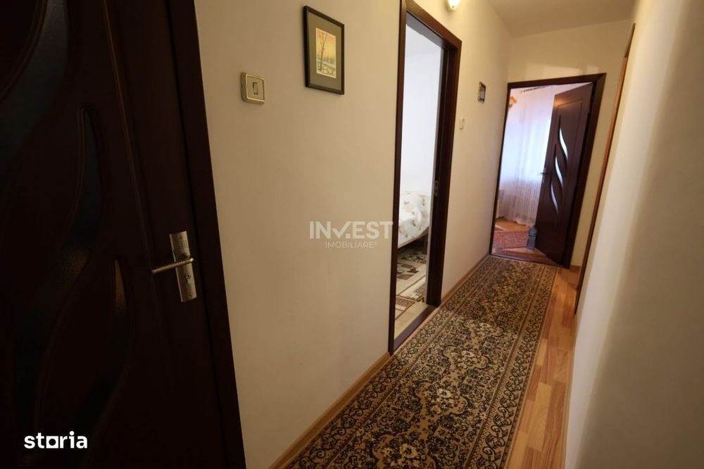 Apartament de vanzare, 4 camere, decomandat, zona Pacurari-Pizza Smile