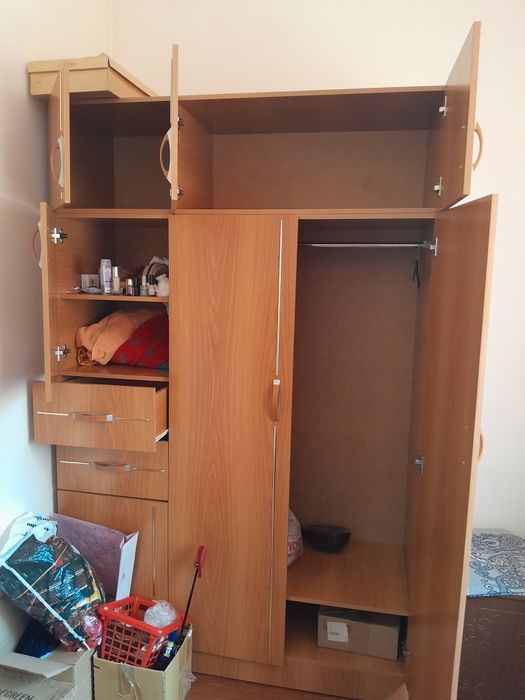 Кровать и шифонер