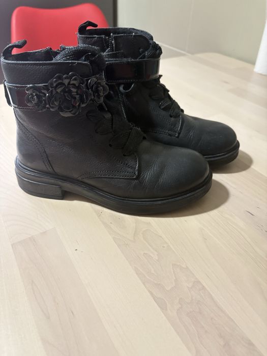 OFERTA - Ghete/ Bocanci piele fete 31 + cadou ghete aurii CCC 31