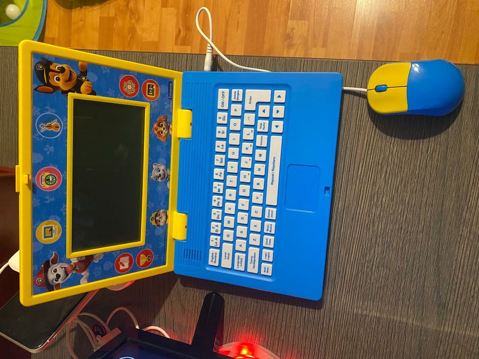 Laptop educațional