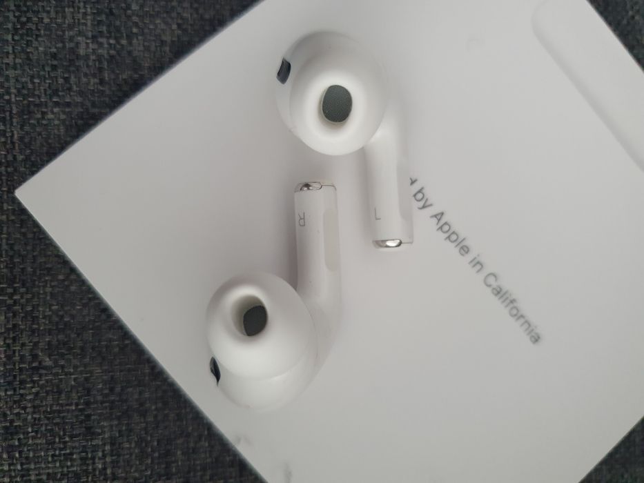 Безжични слушалки Apple AirPods  Pro +Magsafe case