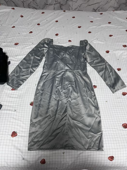 Женское платье, атласное