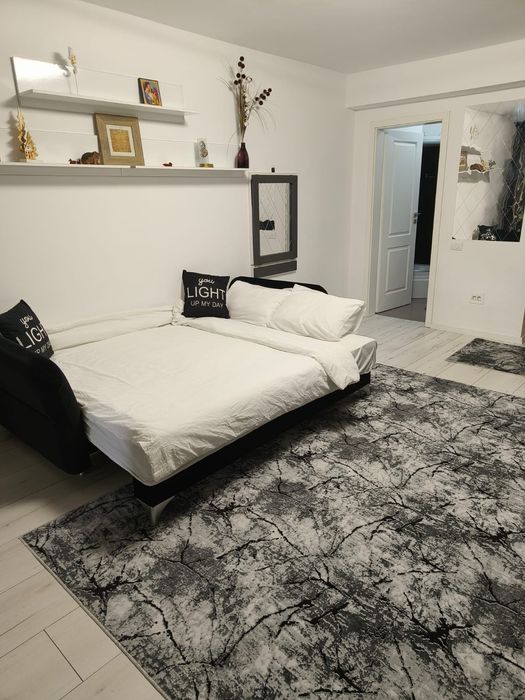 Inchiriez garsoniera regim hotelier