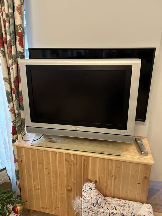 Vand Televizor Philips  cineos 32 inch, 81 cm diagonala