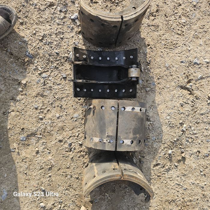 Продам колодки срочна