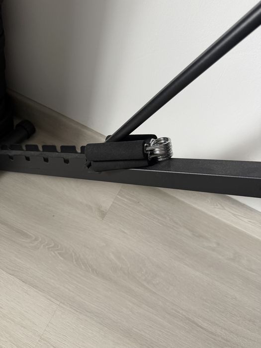 Set fitness complet FitTronic – bancă, greutăți și accesorii