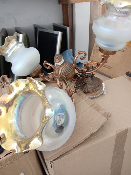 Продам люстры хорошего качества,