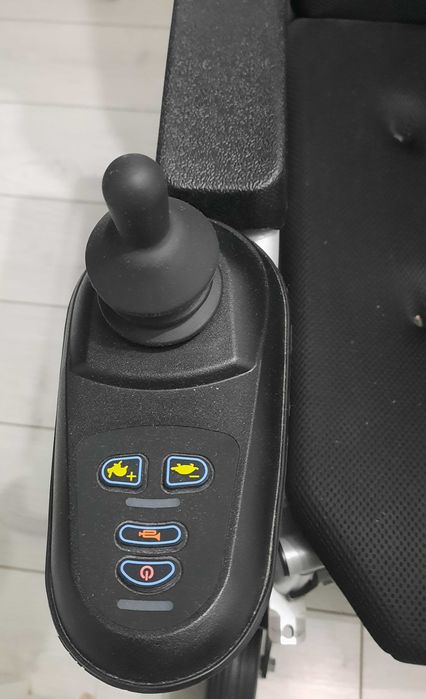 Инвалидная коляска электрическая