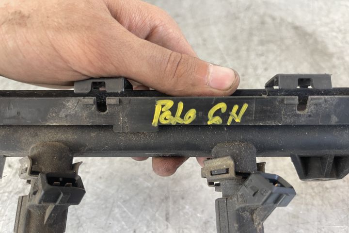 Rampa injectoare 030133319L / 030 133 319 L Volkswagen VW Polo a 3-a