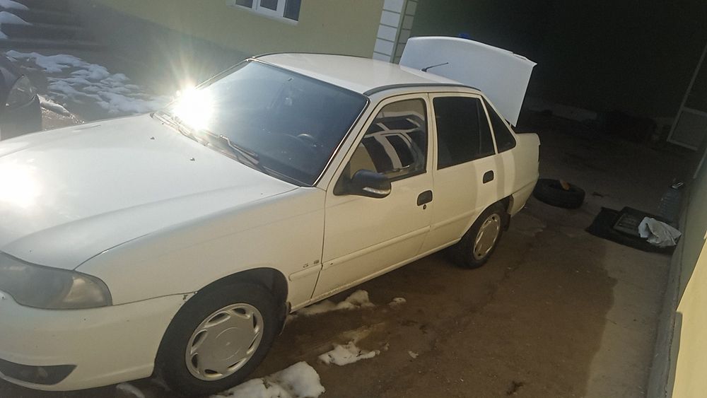 Avtomobil Nexia 2 sotiladi