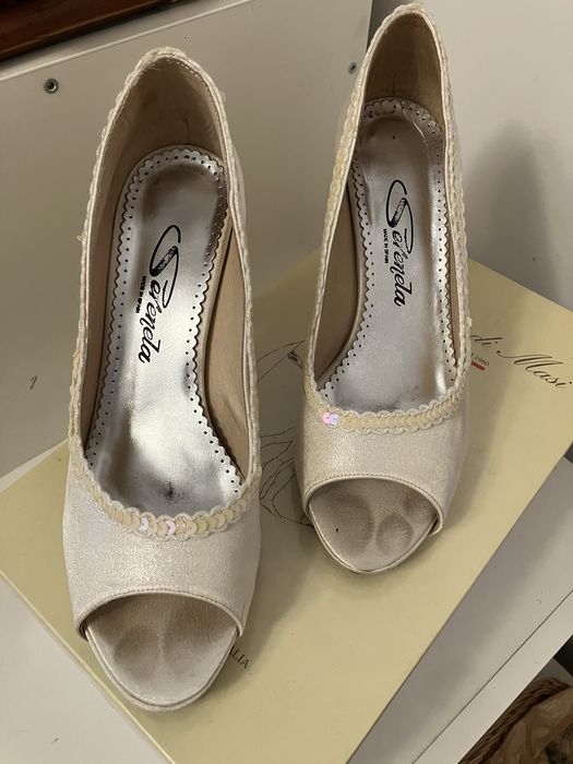 Сатенени обвки, 38 номер