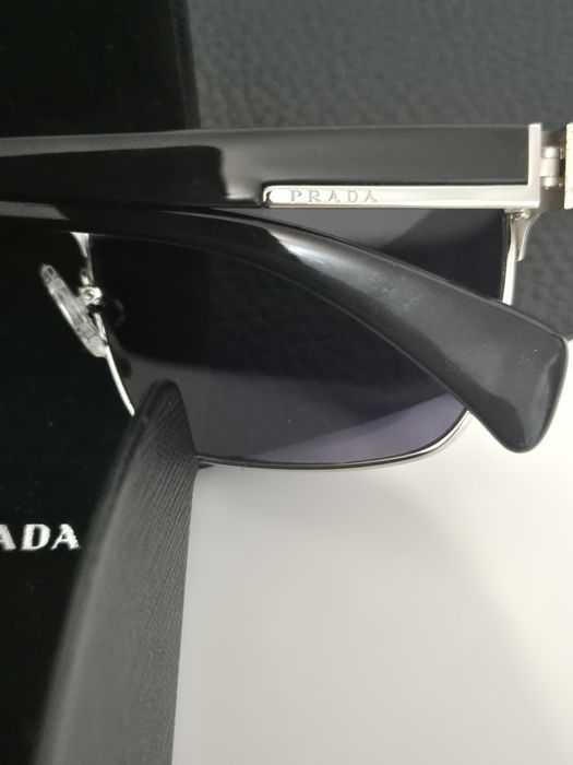 Ochelari de soare Prada