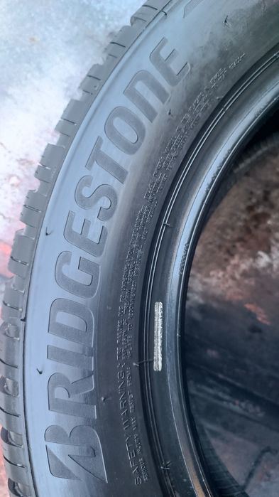 225/60/18 Bridgestone Дот 2523