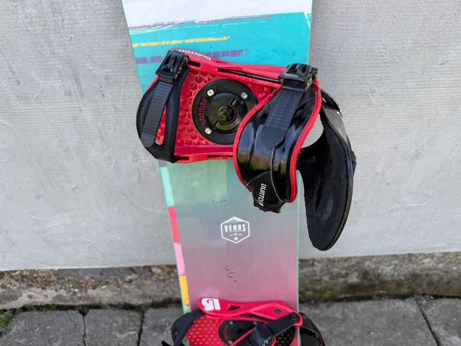Placa snowboard Flow Venus 147cm cu legaturi Burton