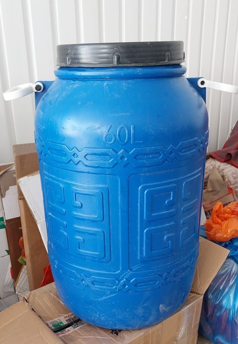 Пластиковая   Ёмкость