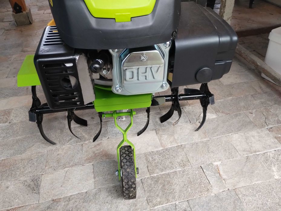 Продавам мото фреза Fieldmann fzk 6115-b