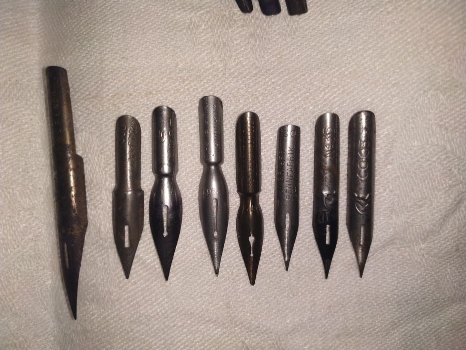 Перья для чернил.