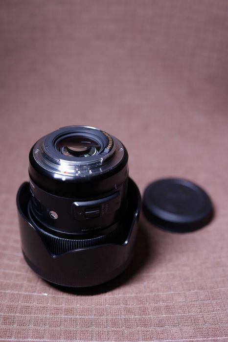 Obiectiv Sigma 50 mm f 1.4, montură Canon EF