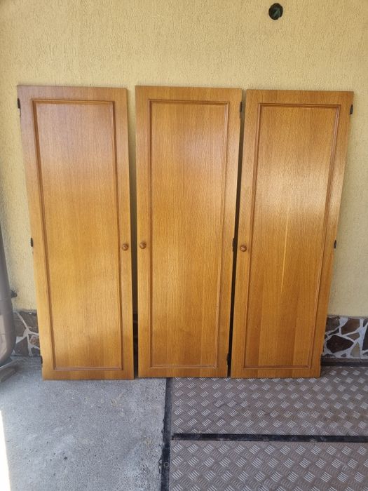 Usi stejar dulap cu balamale 9buc