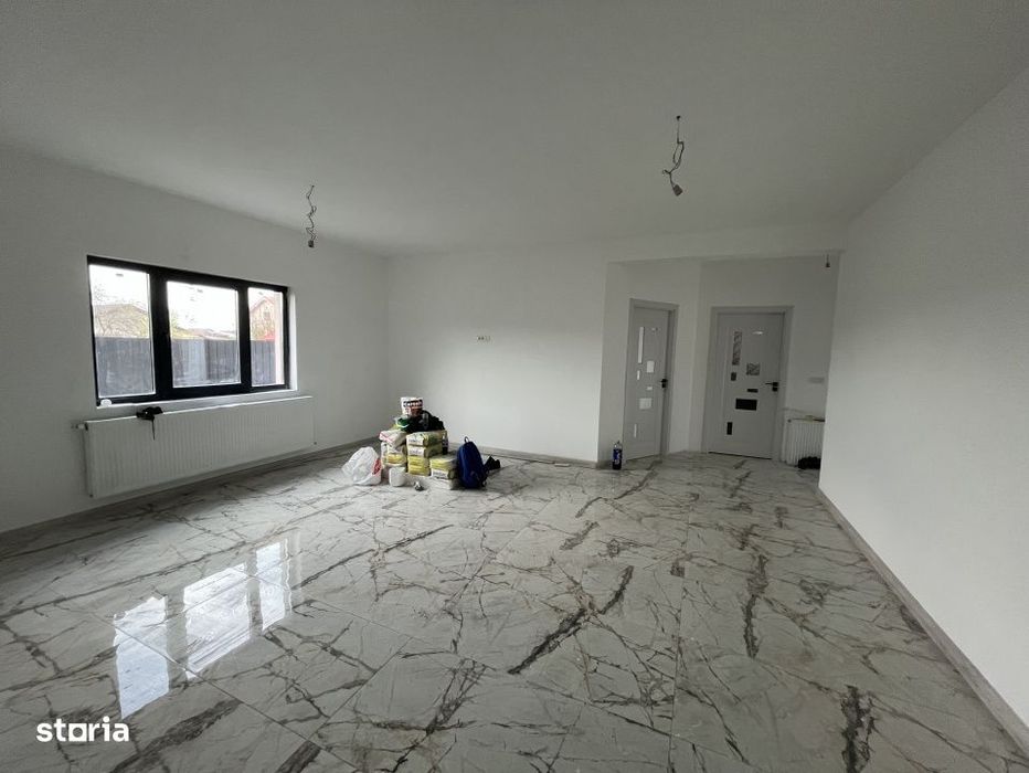 Oportunitate! Casa la sol, 3 camere, teren 420 mp, Valu lui Traian!