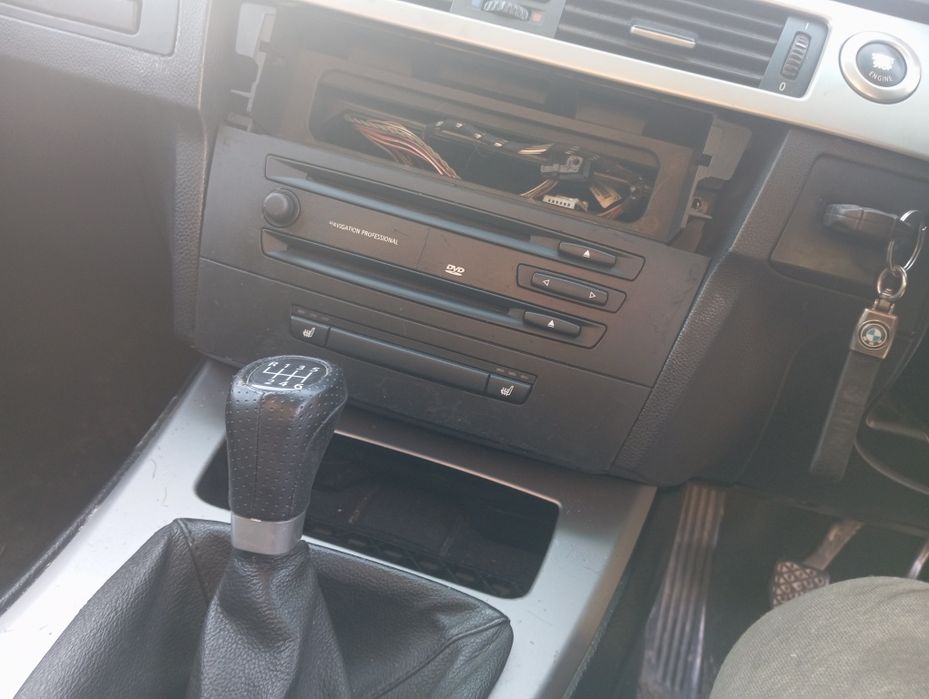 Продавам BMW E90 2.0 143 На Части