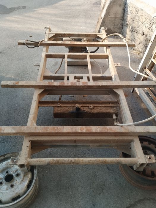 Бортовая платформа, самосвал.