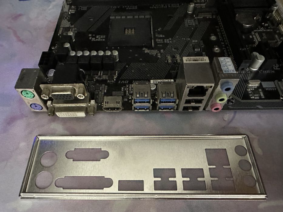 Материнская плата AM4 A320M