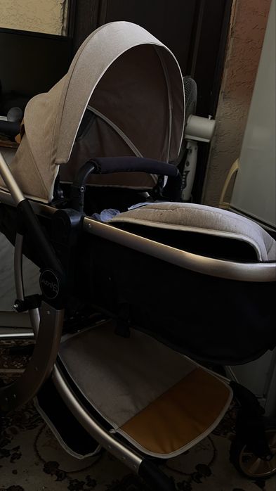 Коляска для прогулок