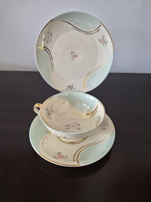 Trio mic dejun porțelan mid century  pictat manual Bavaria