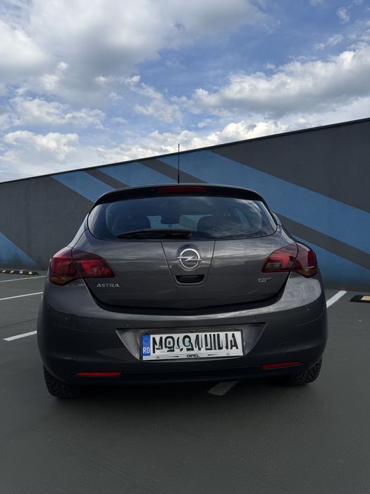 Opel Astra J 1.7 CDTI 2010