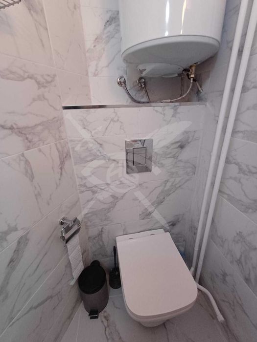 Дава се под наем Едностаен апартамент в Пловдив, Център - 40 кв.м за 225 € - Снимка #7