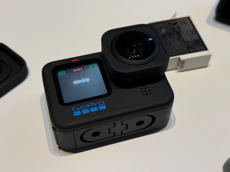 Camera video sport GoPro Hero 10, 2 baterii, Max Lens Mod, husa protectie, sdcard 32GB