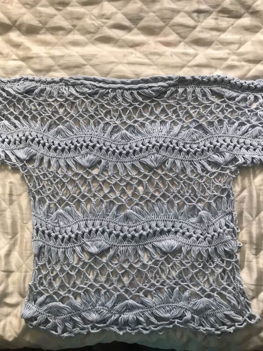 Дамски блзи ръчно плетени на вилка. Изработват се и по поръчка на цвят