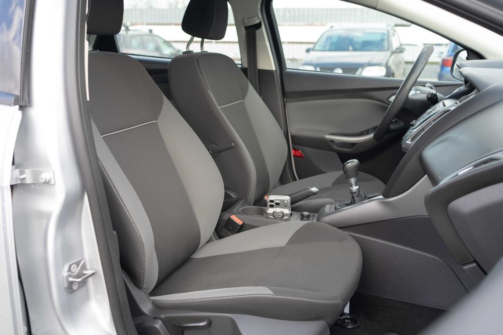 Rate de la 130euro/Luna Ford Focus Style 2013 1.6 Diesel 115cp E5 Garantie 3Ani 210mii-KmReali Xenon LED ParkAssist Navi ClimatronicDublu