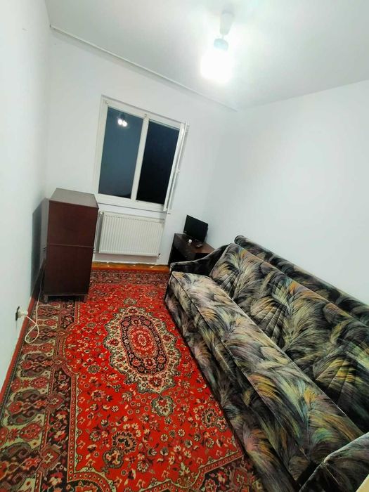 Apartament 3camere Zona Dacia - 300E