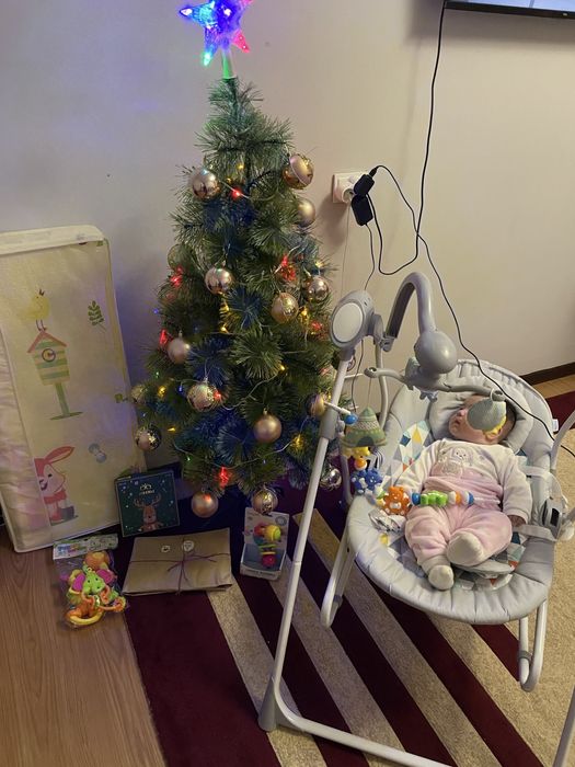 Продается элеткро качеля Maribel 101 со сьемным столиком