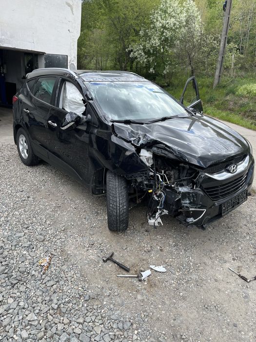 Dezmembrari piese Hyundai  IX35 1.6 benzina manual an 2015
